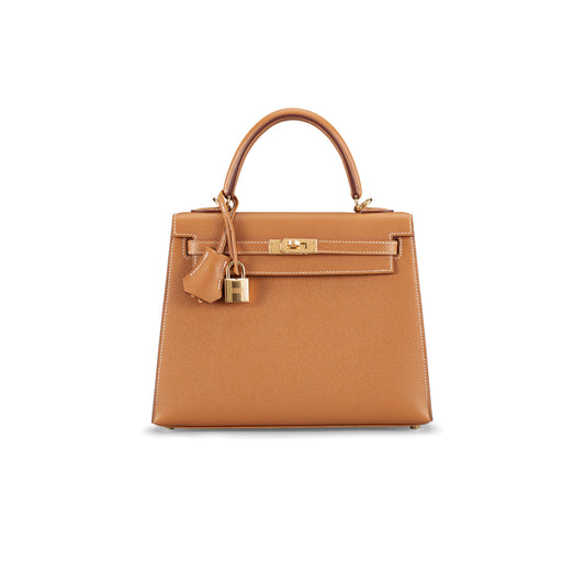 A GOLD EPSOM LEATHER SELLIER KELLY 25 WITH GOLD HARDWARE