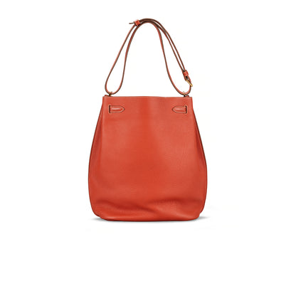 A ROUGE TOMATE CLÉMENCE LEATHER SO KELLY 26 WITH GOLD HARDWARE